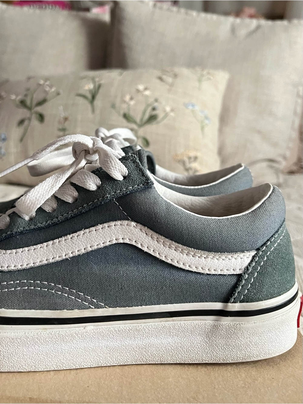 Vans Old Skool Low Top Sneakers in Dusty Blue Size 6.5 Women’s - Picture 4 of 7